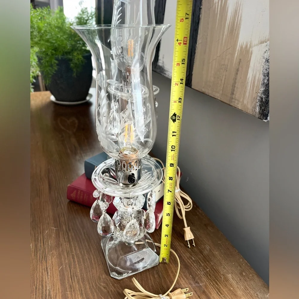 Vintage 1950's Crystal/Etched Glass Hollywood Regency Boudoir Lamps -Pair - Picture 8 of 11